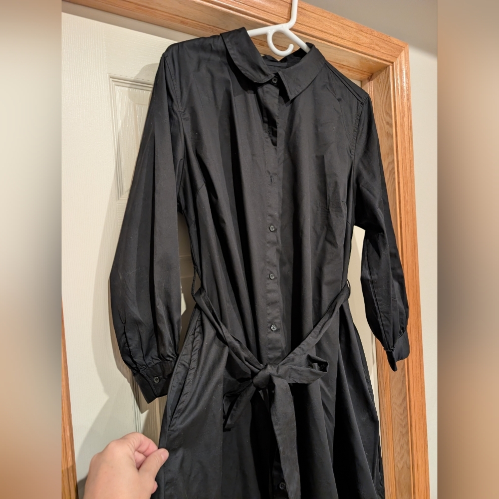 Classic Button-Front Black Long Sleeve Dress - Picture 2 of 4